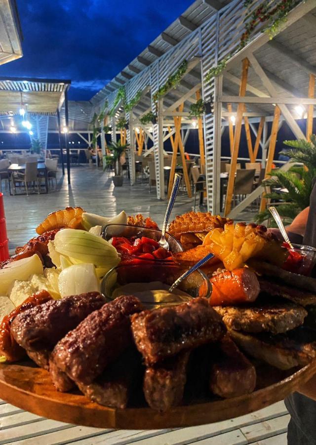 Hotel Pescarus Port Bicaz Luaran gambar