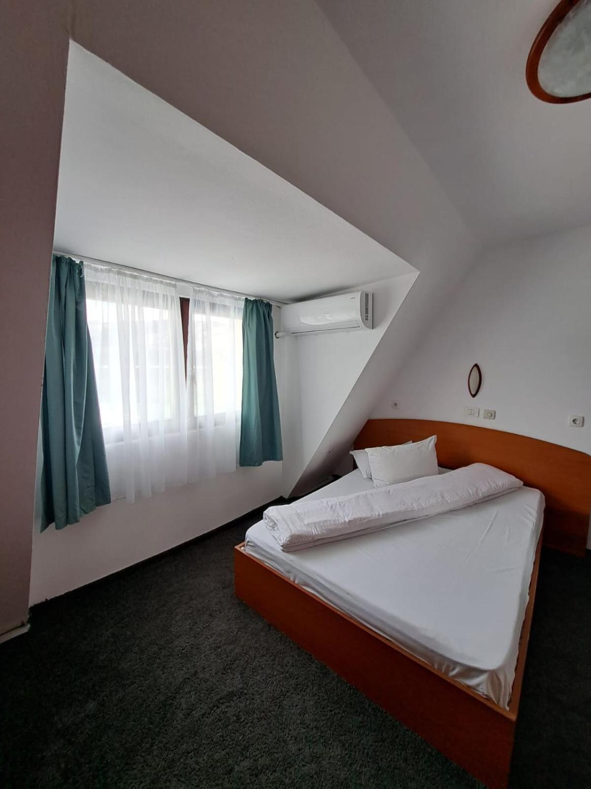 Hotel Pescarus Port Bicaz Luaran gambar