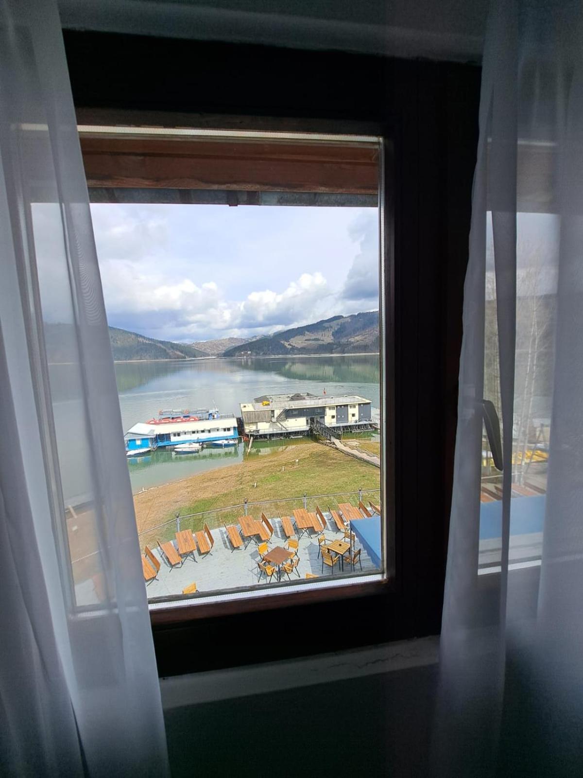 Hotel Pescarus Port Bicaz Luaran gambar